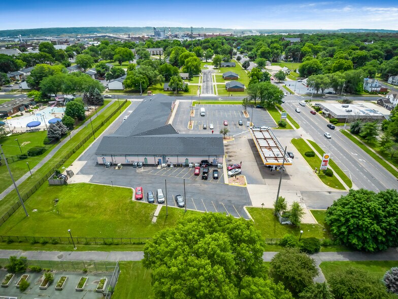 More Photos Of 200 MacArthur Hwy, Peoria Unknown For Lease
