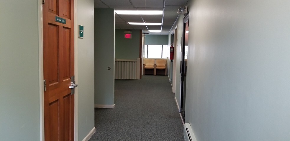 More Photos Of 1111 Clifton Ave, Clifton Medical For Lease