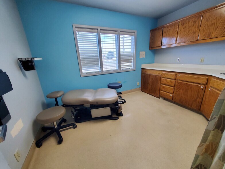 More Photos Of 415 E Chapel St, Santa Maria Medical For Sale