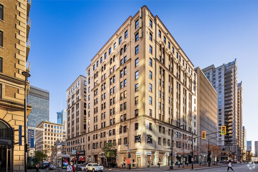 Primary Photo Of 1450-1478 Rue Peel, Montréal Office For Sale