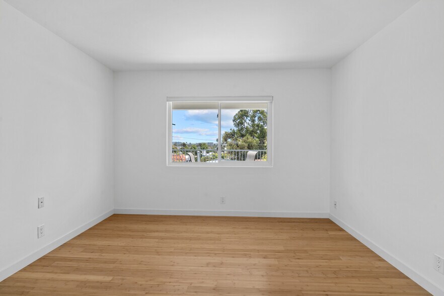 More Photos Of 631 Pier Ave, Santa Monica Apartments For Sale