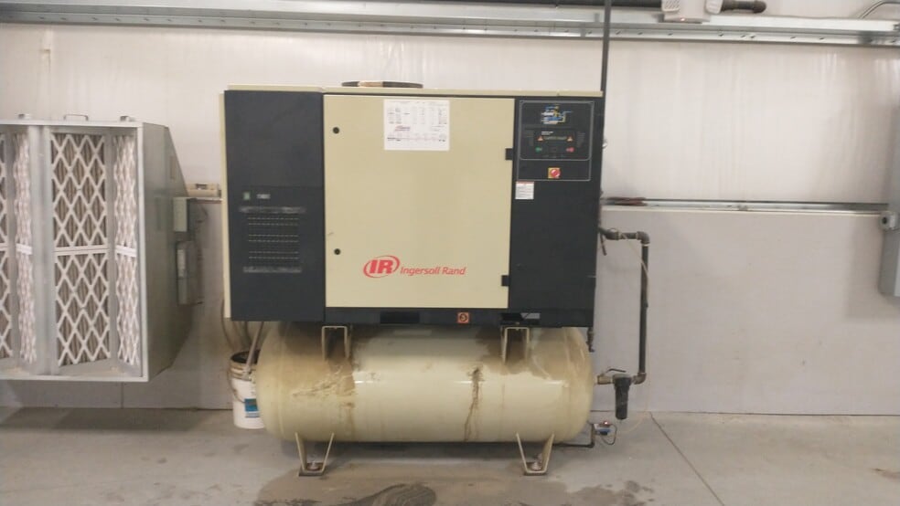 More Photos Of 171 S Lester Ave, Sidney Warehouse For Lease