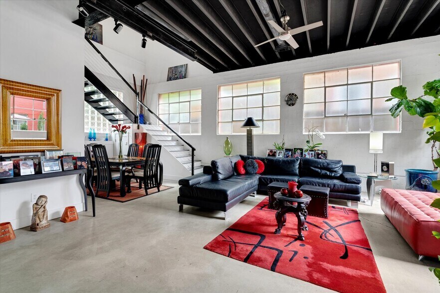More Photos Of 282 Walker St SW, Atlanta Apartments For Sale