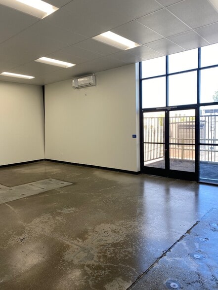 More Photos Of 2316 N San Fernando Rd, Los Angeles Warehouse For Sale
