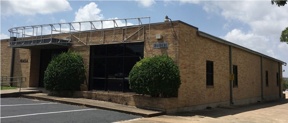 More Photos Of 1045 Reinli St, Austin Manufacturing For Lease