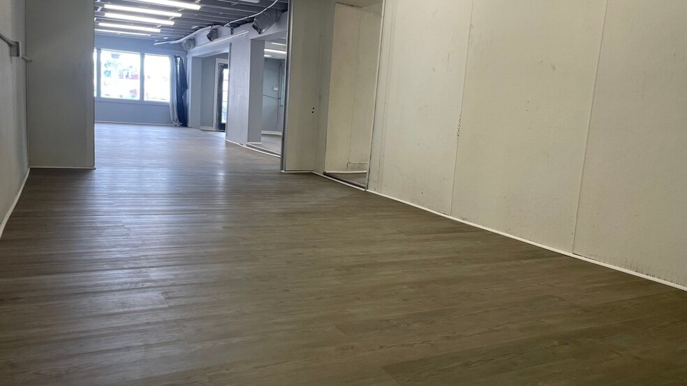 More Photos Of 507 Us-80 Hwy, Savannah Freestanding For Lease