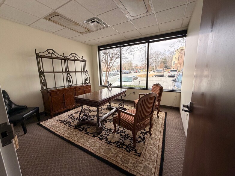 More Photos Of 1380 Eastchester Dr, High Point Medical For Lease