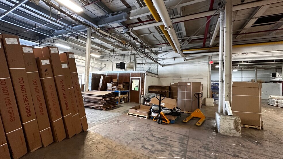 More Photos Of 1727-1801 Union Blvd, Allentown Warehouse For Lease