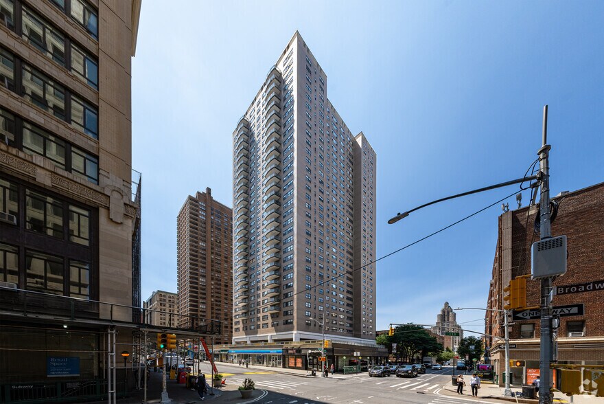 More Photos Of 747-755 Broadway, New York Apartments For Lease