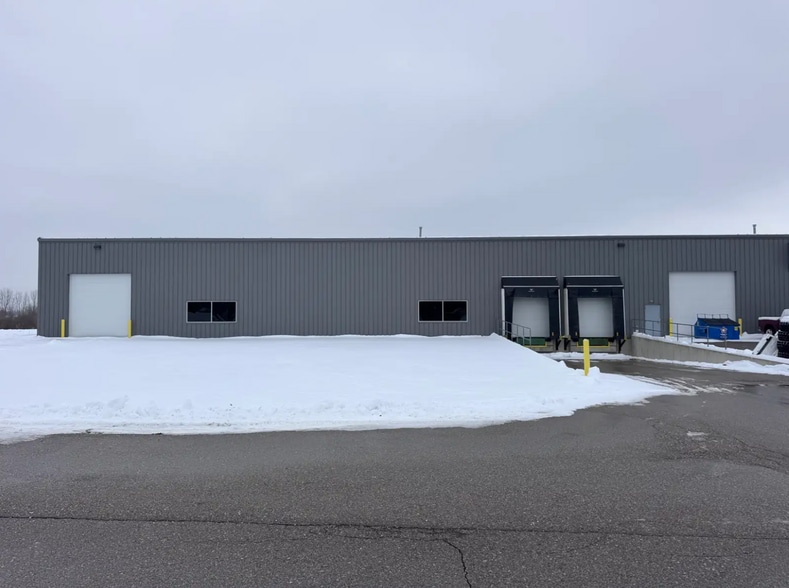 More Photos Of 1900 Lamar Ct, Holland Industrial For Lease