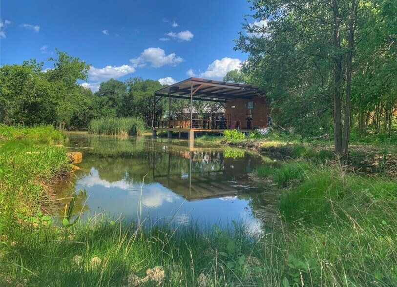 More Photos Of 100 Mockingbird Hl, Leander Theater Concert Hall For Sale
