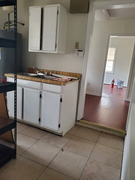 More Photos Of 726 Windy Hill Rd, Smyrna Loft Creative Space For Lease