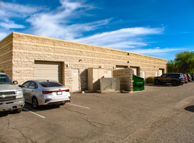 More Photos Of 8321 E Evans Rd, Scottsdale Warehouse For Lease