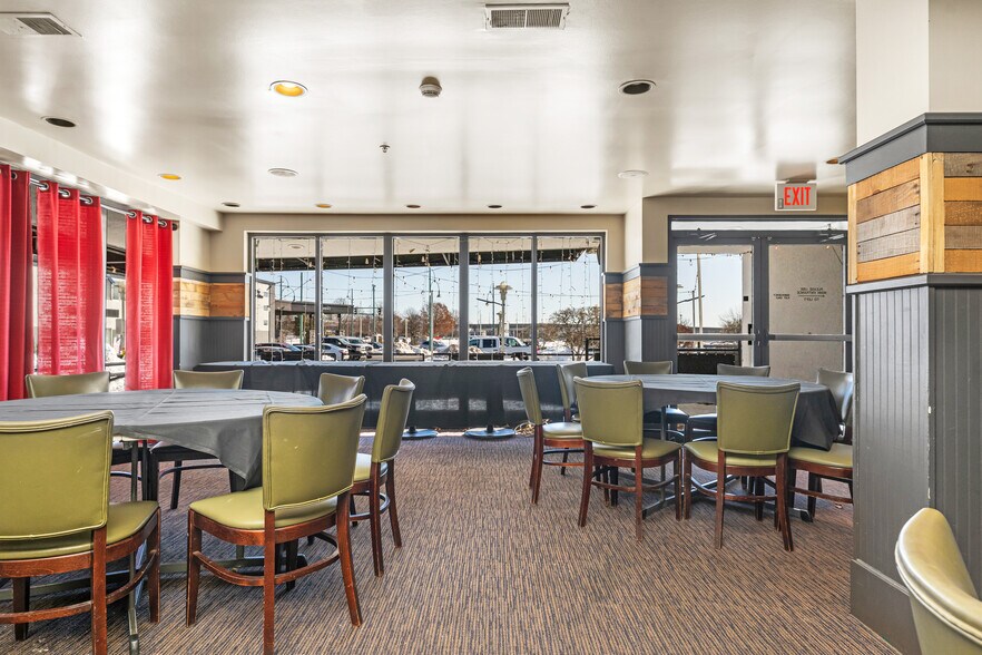 More Photos Of 2099 Post Rd, Warwick Restaurant For Sale