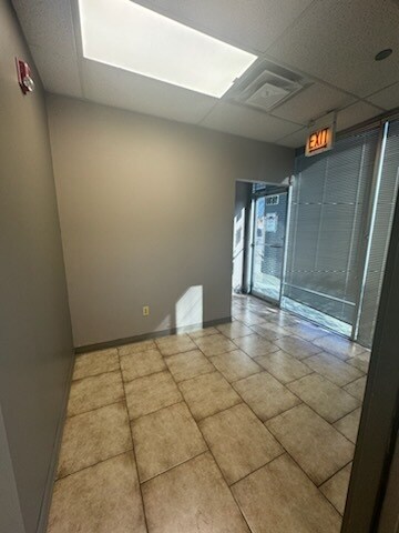 More Photos Of 1810 Estes Ave, Elk Grove Village Warehouse For Lease