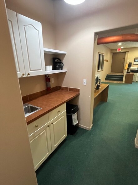 More Photos Of , Des Moines Office For Sale