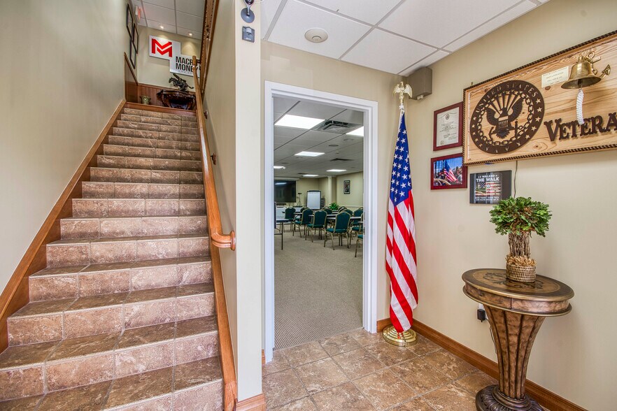 More Photos Of 2662-2698 SE Willoughby Blvd, Stuart Office For Sale