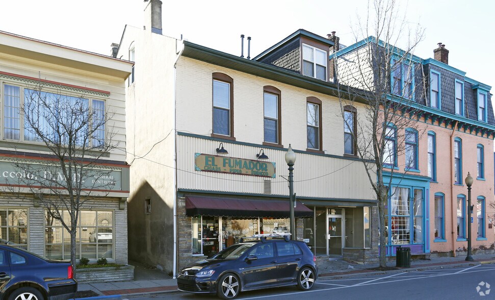Primary Photo Of 516-518 Beaver St, Sewickley Storefront Retail Residential For Sale