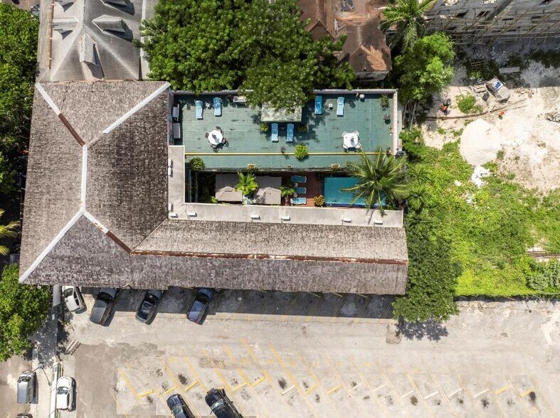 More Photos Of 40 George St, Nassau Hotel For Sale