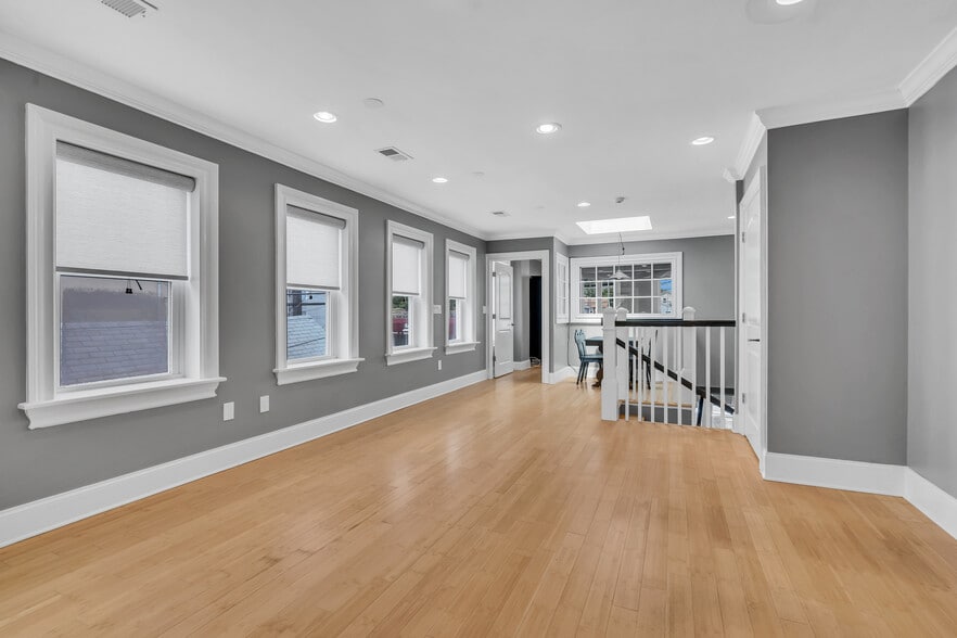 More Photos Of 205 Bay Ave, Highlands Office Residential For Sale