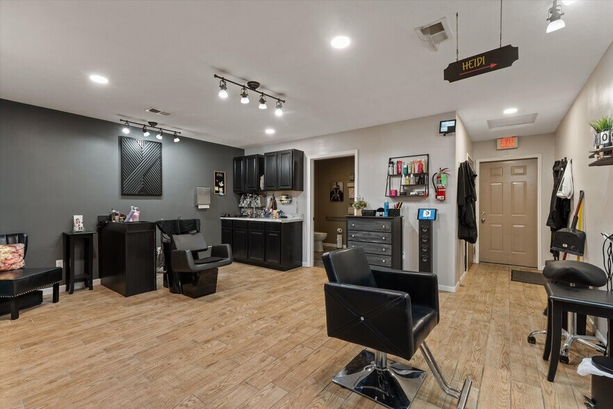 More Photos Of 51529-51541 Bittersweet Rd, Granger Office For Sale