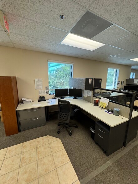 More Photos Of 720 N Brooker Creek Blvd, Oldsmar Flex For Sale