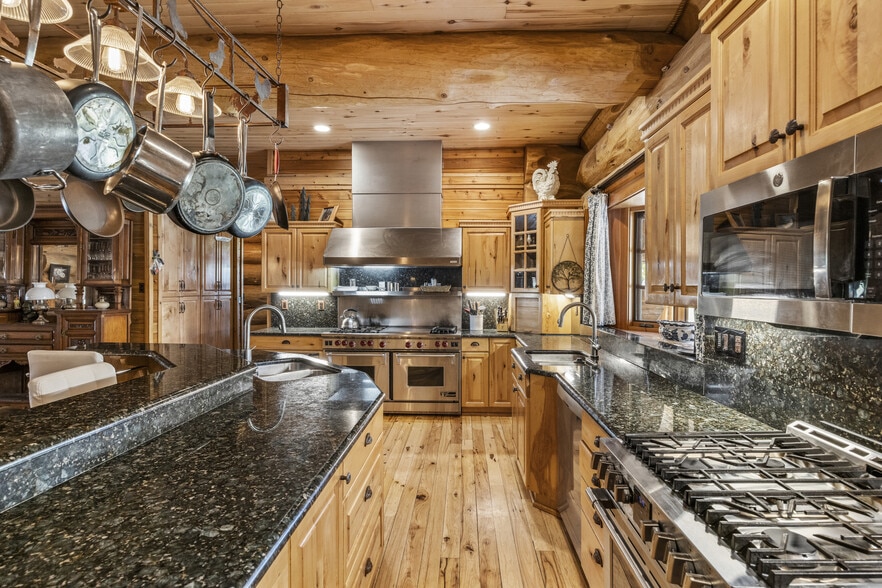 More Photos Of 1613 Black Canyon Rd, Heber Lodge Meeting Hall For Sale