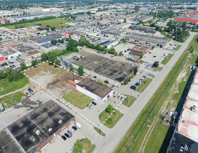 More Photos Of 480 Collier Macmillan Dr, Cambridge Warehouse For Sale