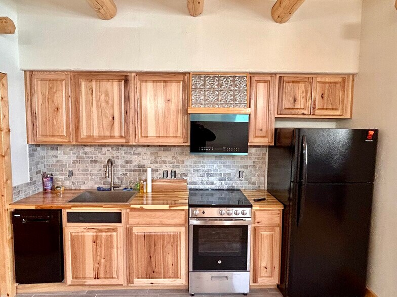 More Photos Of 314 Walnut St, La Jara Office Residential For Sale