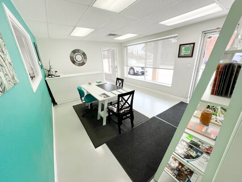 More Photos Of 311 E Illinois Ave, Midland Office For Sale