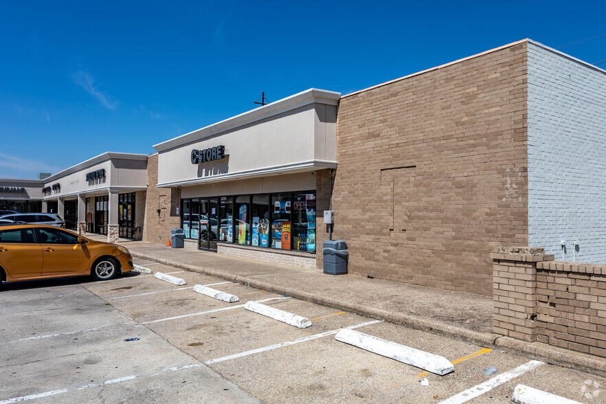 More Photos Of 16601 Addison Rd, Addison Storefront For Lease
