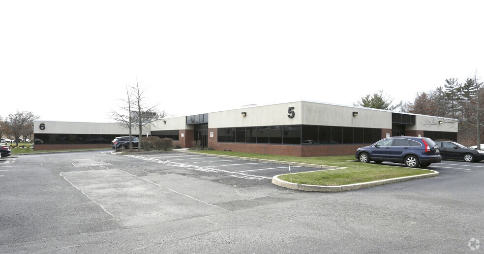 More Photos Of 1090 King Georges Post Rd, Edison Unknown For Lease