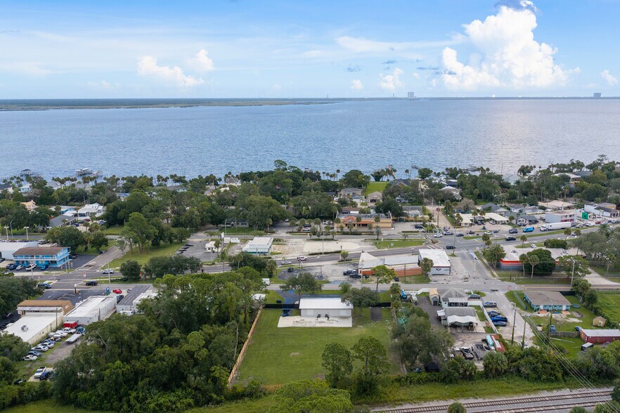 More Photos Of 1228 S Hopkins Ave, Titusville Office For Sale