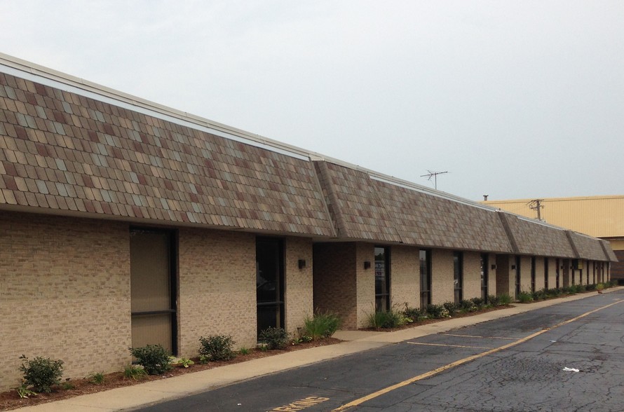 Primary Photo Of 2200-2290 Elmhurst Rd, Elk Grove Village Warehouse For Lease