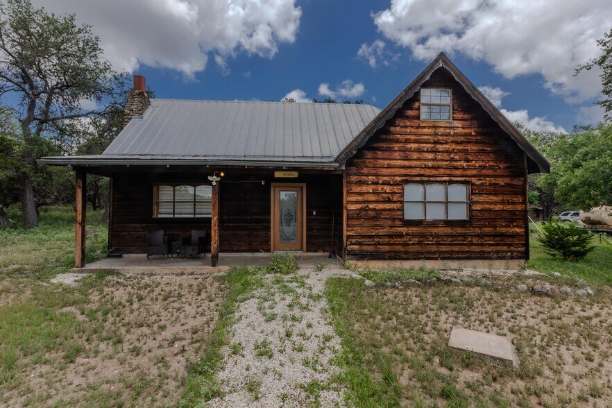 More Photos Of 7802 Ranch Road 1051, Uvalde Land For Sale