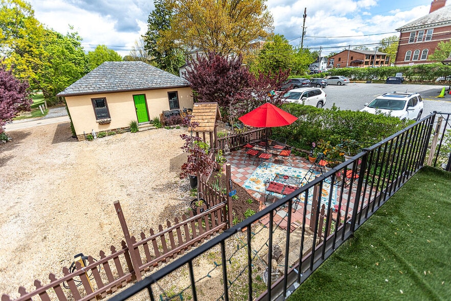 More Photos Of 404 Allegheny Ave, Towson Office For Sale