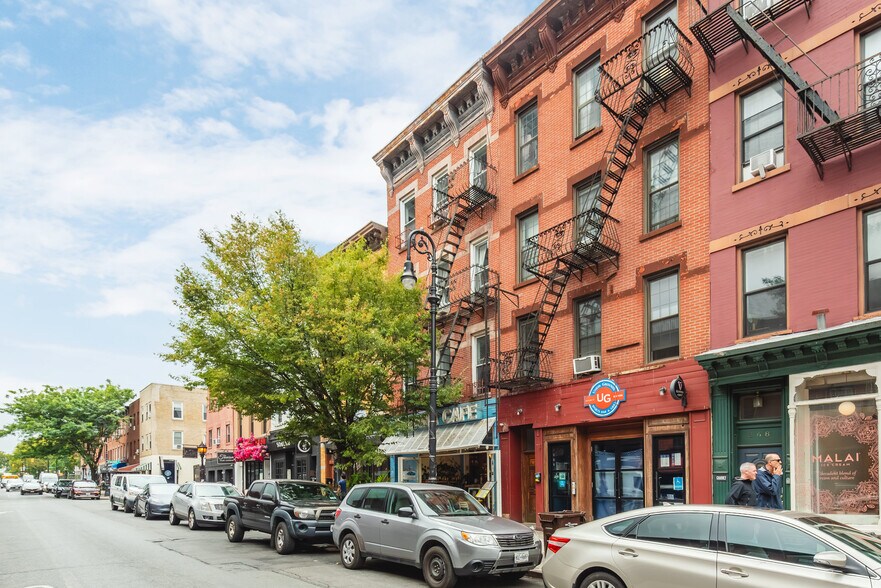 Primary Photo Of 272 Smith St, Brooklyn Apartments For Sale