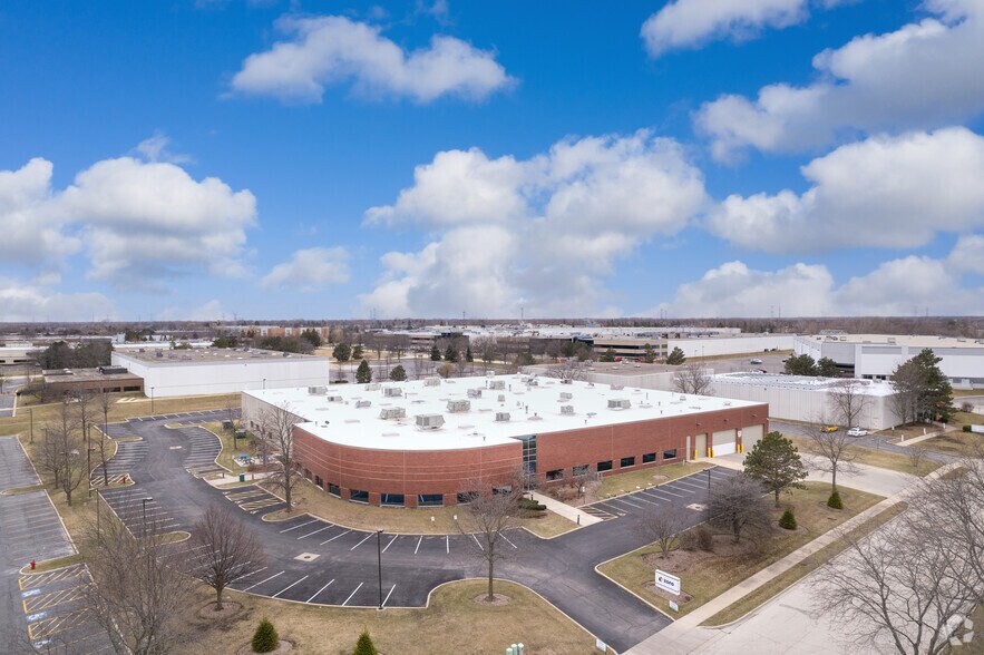 More Photos Of 909 Asbury Dr, Buffalo Grove Light Manufacturing For Lease