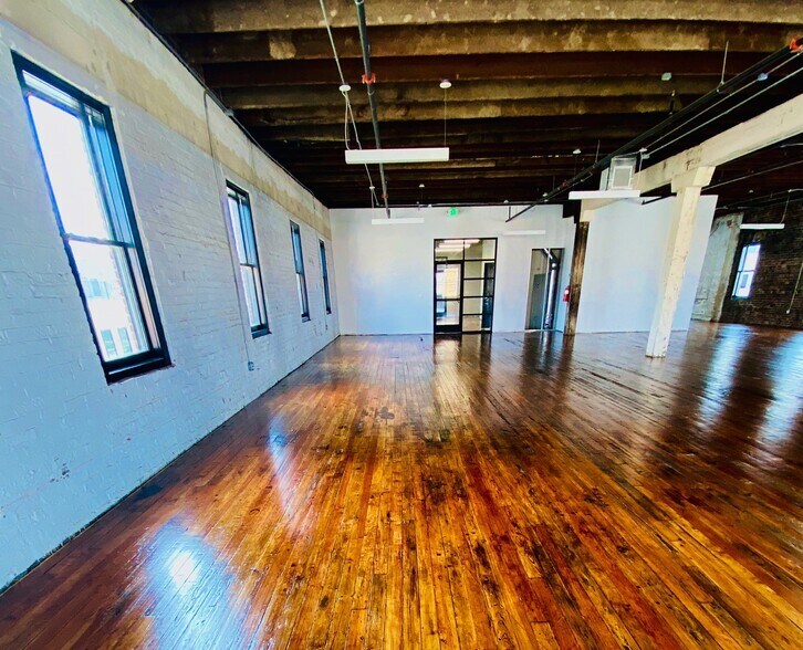 More Photos Of 212 S Main St, Fort Worth Unknown For Lease