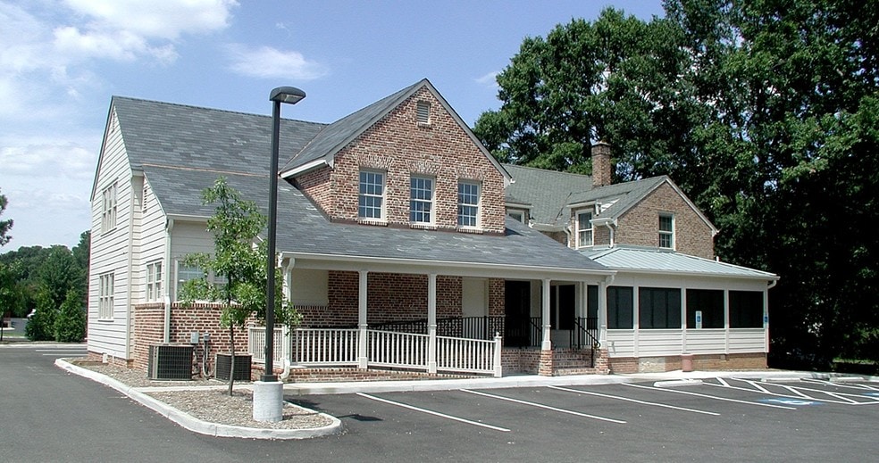 More Photos Of 1007 Peachtree Blvd, Richmond Medical For Lease