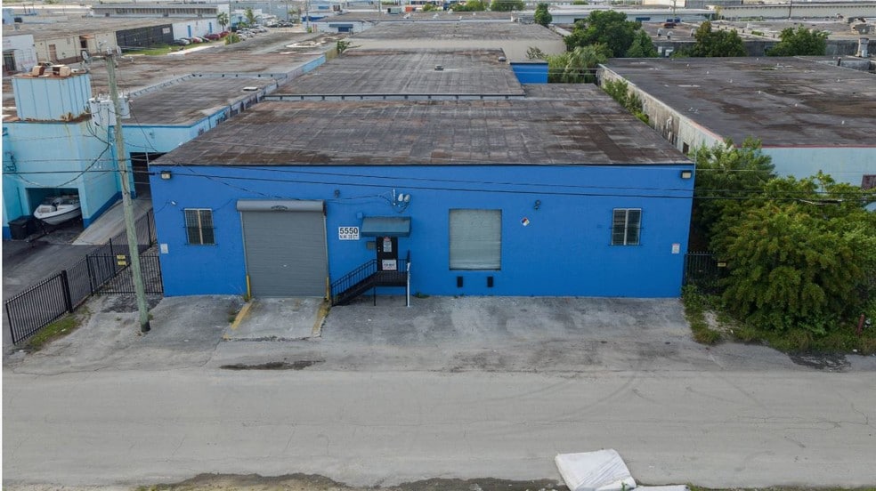 More Photos Of 5550 NW 35th Ct, Miami Warehouse For Lease