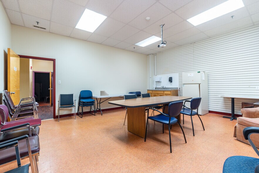 More Photos Of 1939 S Juniper St, Philadelphia Storefront Retail Office For Sale
