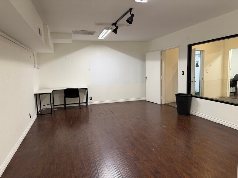 More Photos Of 7815-7817 Melrose Ave, Los Angeles Storefront Retail Office For Lease