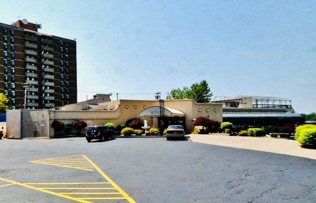 More Photos Of 2192 Niagara St, Buffalo Restaurant For Sale