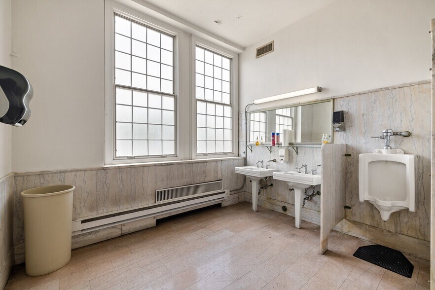 More Photos Of 380 N Main St, Mansfield Office Residential For Sale