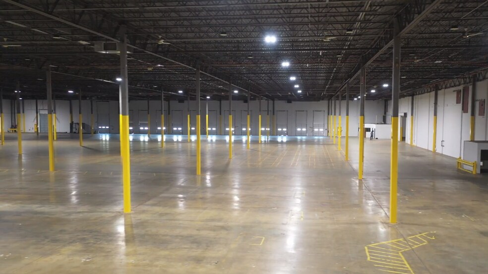 More Photos Of 8400 Winchester Rd, Memphis Warehouse For Lease