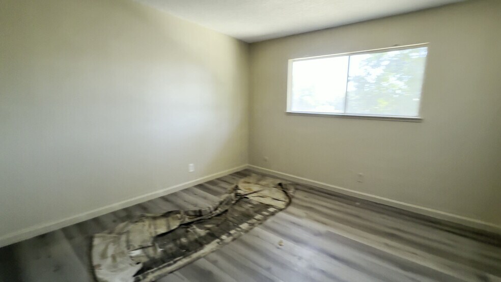 More Photos Of 475 N Manila Ave, Fresno Apartments For Sale