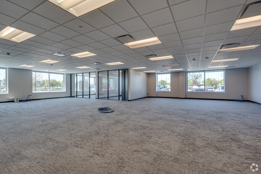 More Photos Of 10344 Sam Houston Park Dr, Houston Office For Lease