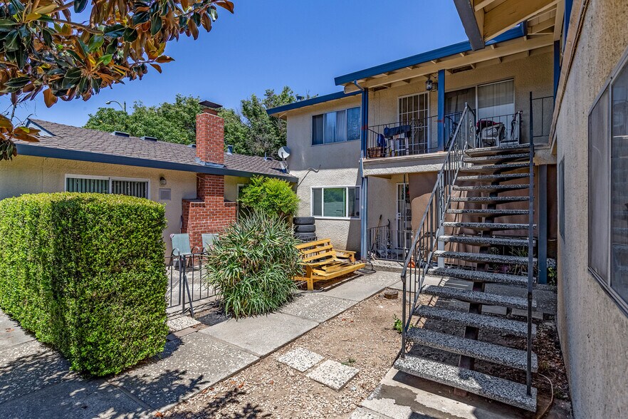 More Photos Of 1342 Essex Way, San Jose Apartments For Sale