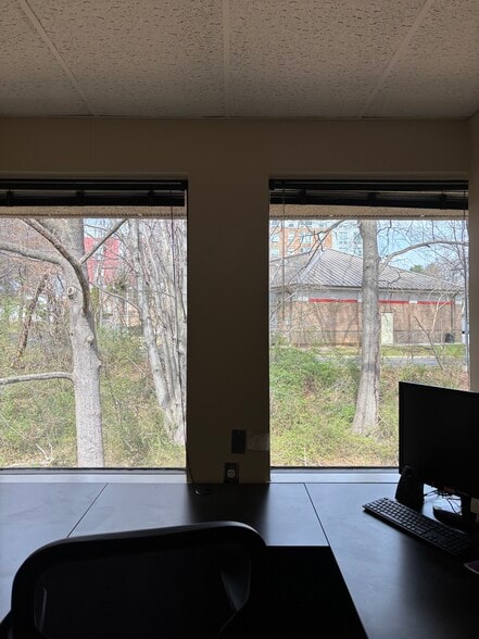 More Photos Of 11860-11864 Sunrise Valley Dr, Reston Office For Sale